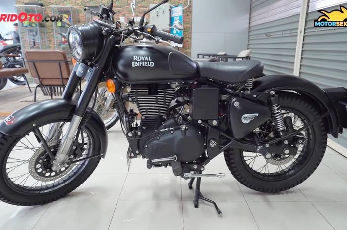 Royal Enfield Classic 500 Black Stealth