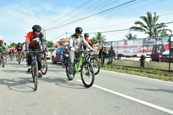 Ilustrasi sepeda gowes. (dalam foto: Gowes Geopark Trip