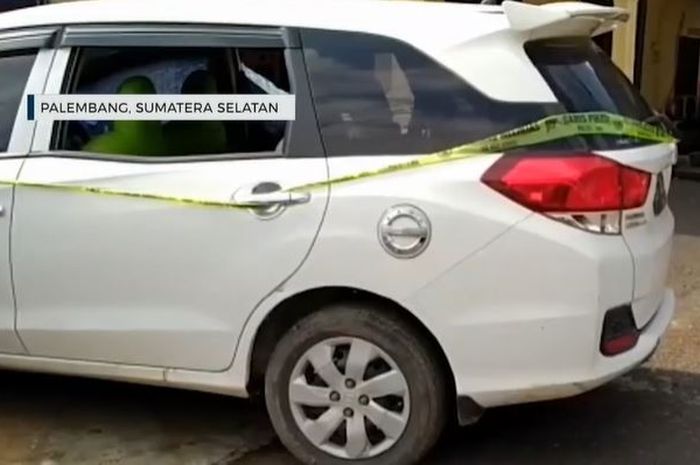 Honda Mobilio yang digunakan pelaku penyerangan Polres Ogan Komering Ilir (OKI)