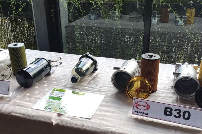 Belanja suku cadang Hino bisa dilakukan dari rumah