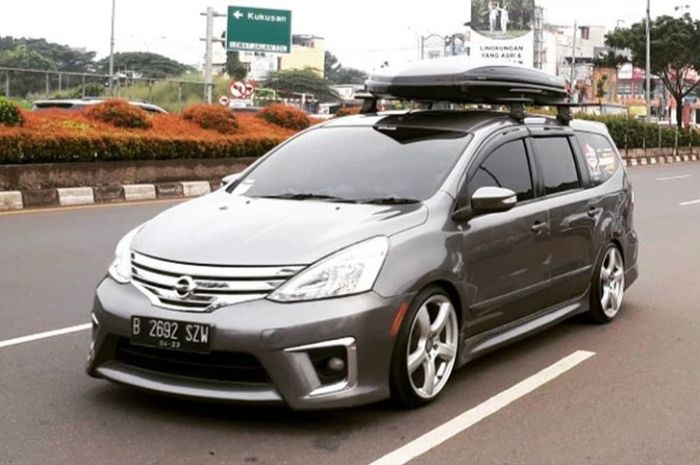 Nissan Grand Livina milik salah satu member Gravinci chapter Cipokbos.