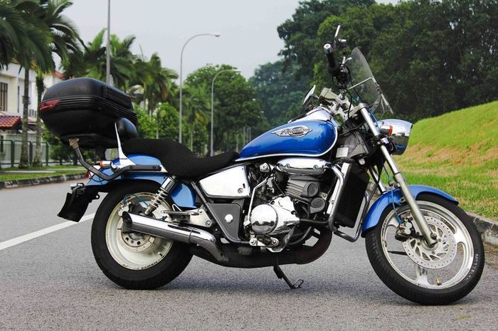 Ingat Honda Phantom Ada Versi 2 Taknya Lho Tampang Hampir Davidson Tapi Pakai Mesin Nsr150 Gridoto Com