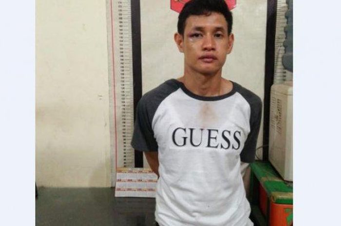 POLISI gadungan ditangkap petugas Polsek Hamparan Perak, Selasa (30/6/2020).  