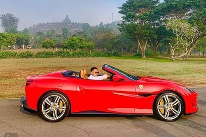 Indra Priawan Djokosoetono Berpose Pakai Ferrari Portofino Sebelum Lamar Nikita Willy