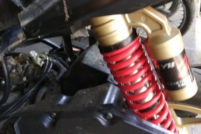 Ilustrasi sokbreker KYB Zeto Z-Series