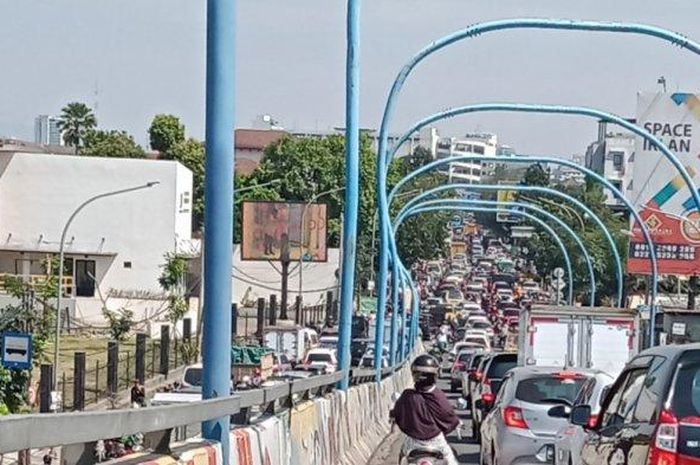 Ilustrasi kemacetan di Jalan Jakarta, Kota Bandung.