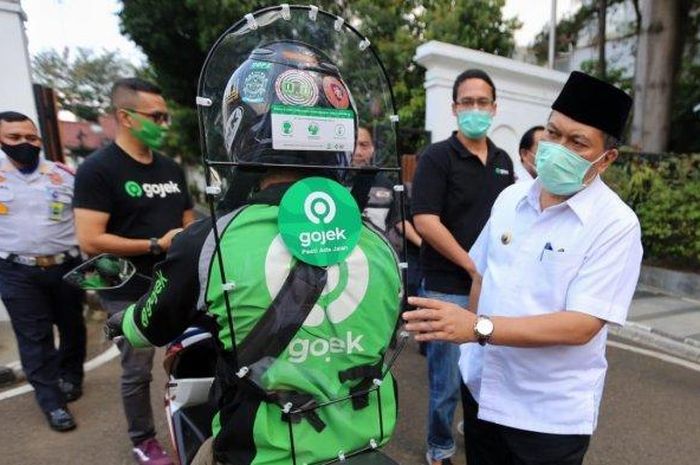 Ojol di Bandung akan diperbolehkan kembali mengangkut penumpang dengan syarat memenuhi protokol kesehatan