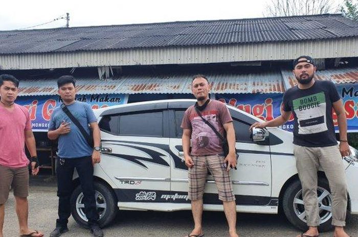 Toyota Agya yang disita Timsus Maleo Polda Sulawesi Utara atas kasus penggelapan