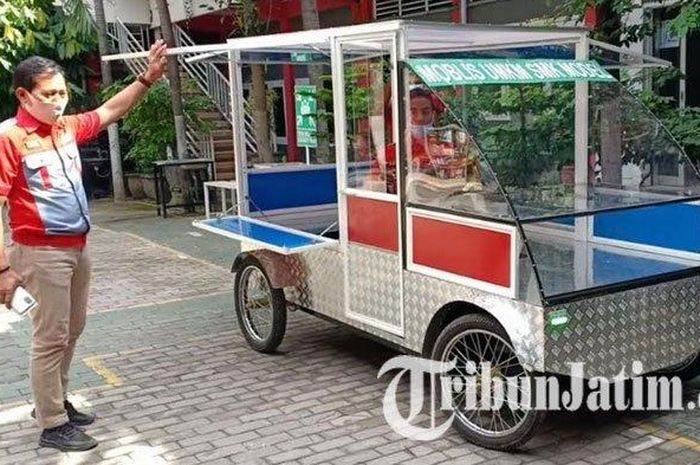 MOBLIS UMKM SMK MODEL karya Guru dan Siswa SMK PGRI 1 Mejayan