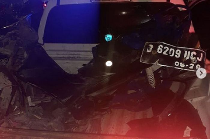 Yamaha Vega yang terlibat kecelakaan tunggal