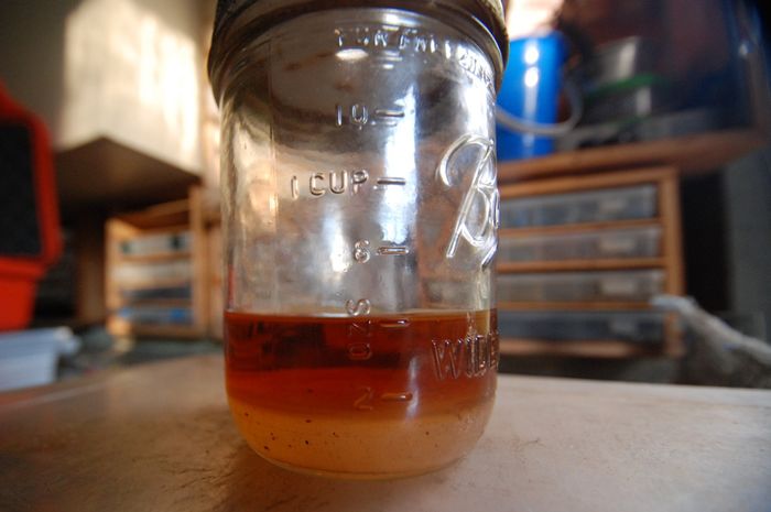 Ilustrasi. Bahan Bakar yang Tercampur Air