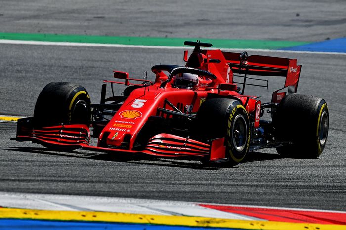 Sebastian Vettel dapat teguran FIA gara-gara ngobrol dengan petinggi tim Red Bull di F1 Austria