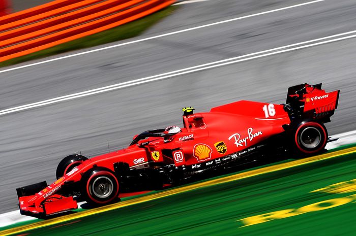Charles Leclerc tidak menduga bisa podium di mobil Ferrari yang bermasalah. 