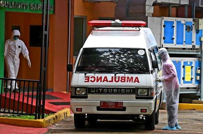 Ilustrasi mobil ambulans pembawa pasien Covid-19.