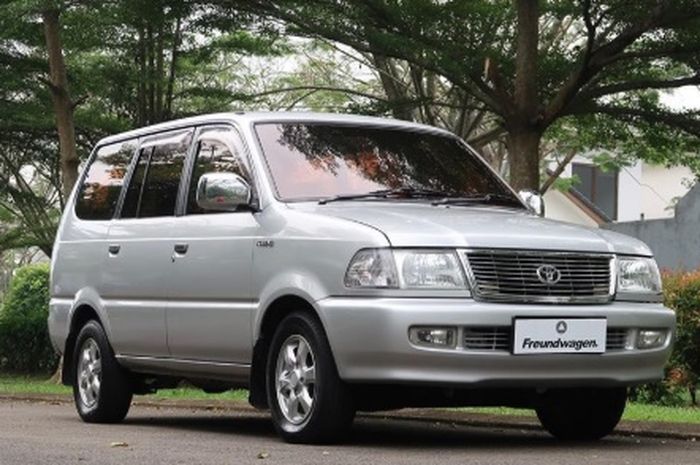 Toyota Kijang LGX 2.0 Efi Matik tahun 2000