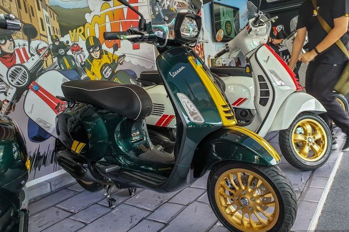 Vespa Sprint dan Vespa GTS 300 versi Racing Sixties