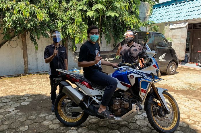 Dokter kandungan bernama Afif Fuadi asal Semarang jadi pembeli pertama Honda CRF1000L2 Africa Twin di Jawa Tengah