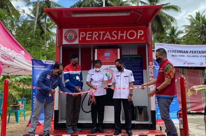 Pertashop dikelola oleh BUMDes (Badan Usaha Milik Desa) dengan kapasitas 3.000 liter di atas area seluas 200-an meter persegi