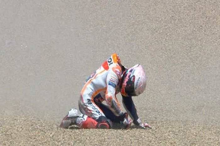 Marc Marquez mengalami crash high side pada MotoGP Spanyol 2020