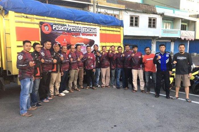 Komunitas Motor Savage Work's Bulukumba, mengirim satu truk bantuan untuk warga korban bencana banjir bandang di Masamba, Sulawesi Selatan (Sulsel), Senin (20/7/2020) sore.