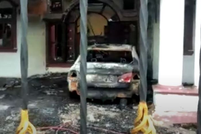 Honda Civic FD milik mantan calon bupati Serdang Bedagai ludes, diduga sengaja dibakar
