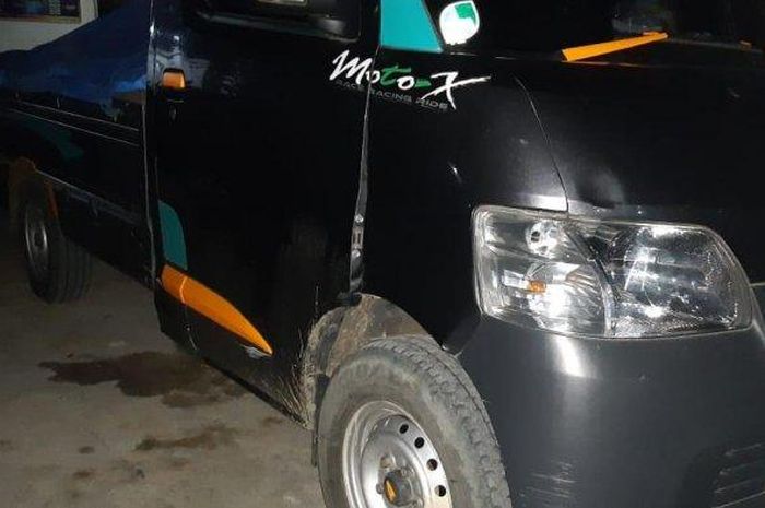Daihatsu Gran Max pikap hantam bocah berusia 4 tahun hingga terkapar di Jl Tuna, Mamuju, Sulawesi Barat