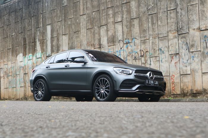 Mercedes-Benz GLC 300 Coupe AMG Line Facelift