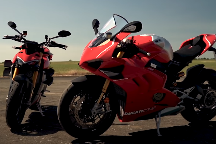 Video Adu Drag Ducati Panigale V4 R Vs Streetfighter V4 S, Tebak Lebih Kencang Versi Fairing Atau Naked? 