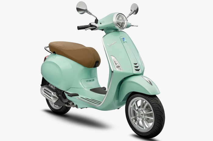 Vespa Primavera i-get ABS dengan warna Green Relax, warna pastel dengan sedikit mint