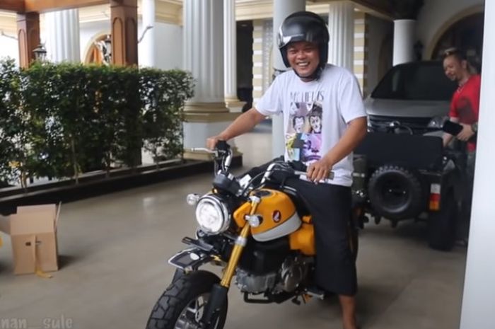 Komedian Sule diketahui punya koleksi Honda Mokey 125