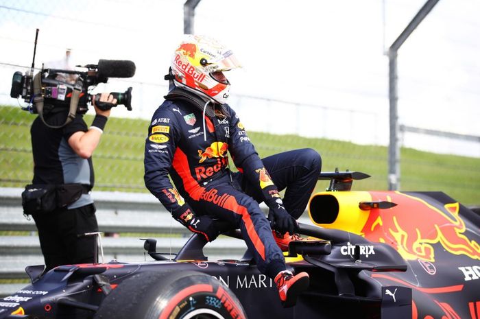 Max Verstappen bisa pangkas jarak dari Lewis Hamilton sebelum balapan F1 Inggris selesai. 