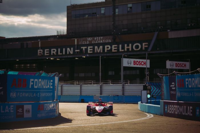 Seri ke-6 Formula E akan dilaksanakan di sirkuit Tempelhof, Jerman atau Berlin E-Prix 2020 hari ini (5/8/2020), berikut jadwal lengkapnya! 