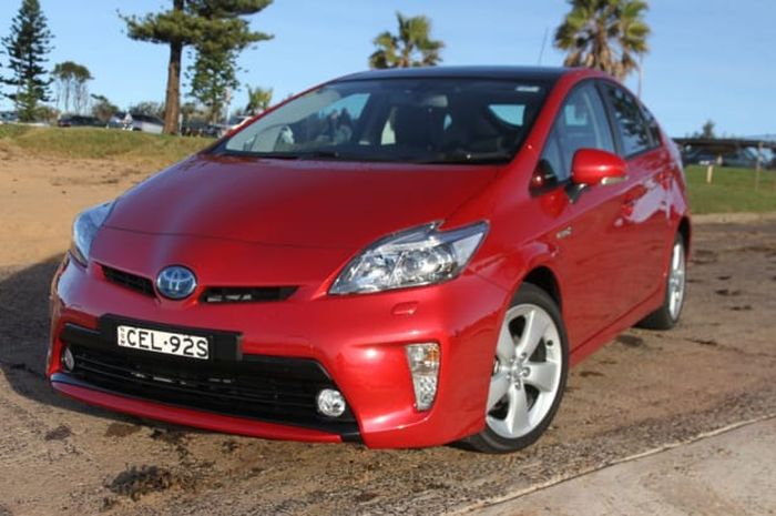 Toyota Prius dan Corolla hybrid kena recall di Australia
