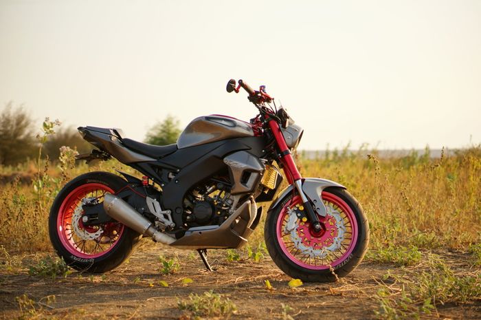 Honda CB150R Streetfire habis biaya segini dengan konsep neo retro sport.