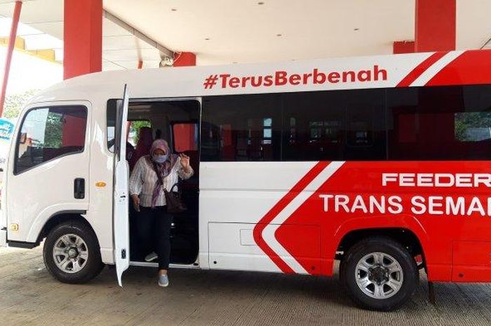Ilustrasi Feeder Trans Semarang.