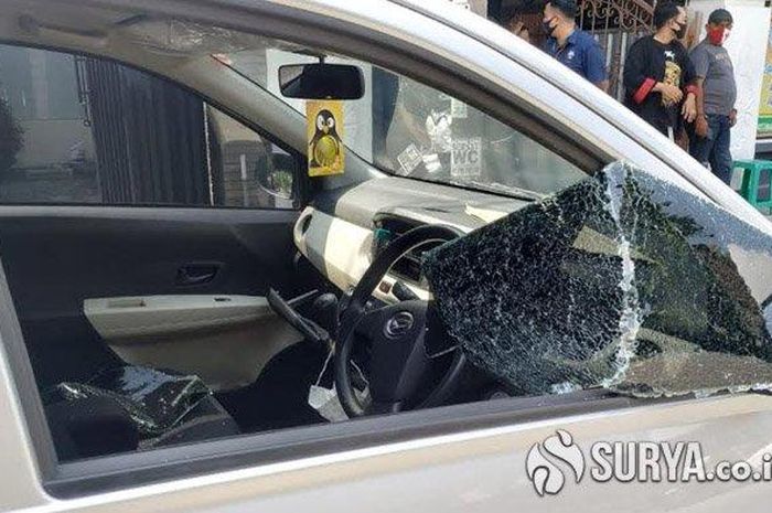 Daihatsu Sigra disasar komplotan maling pecah kaca