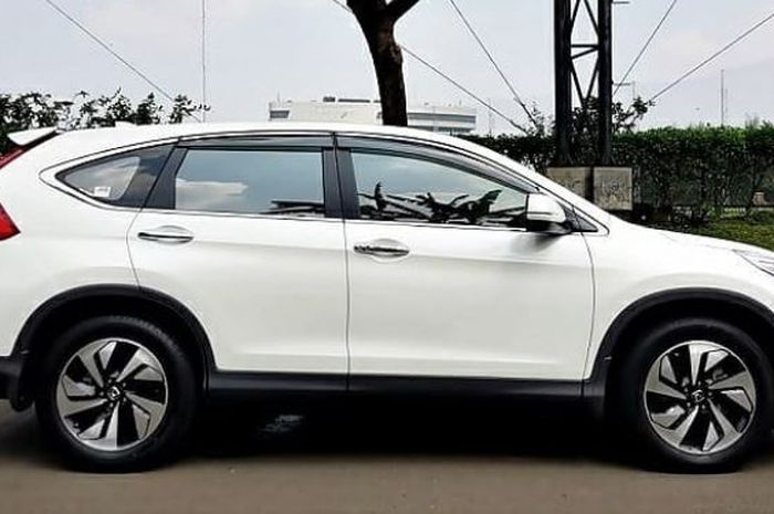 Honda CR-V 2.4 Prestige Tahun 2015 kondisi istimewa ditawarkan Rp 308 juta