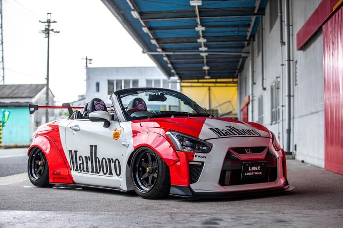 Daihatsu Copen ala Nissan GT-R modifikasi Liberty Walk