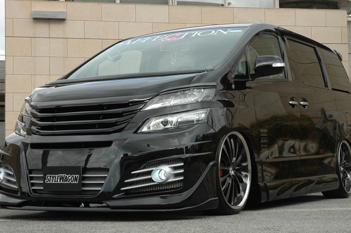 Modifikasi Toyota Vellfire hasil kreasi Affection