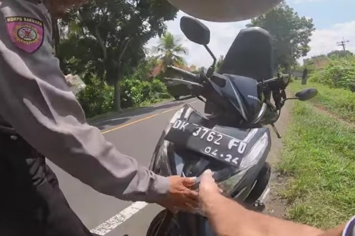 Viral video oknum polisi peras turis jepang Rp 1 juta, lihat nih fakta-faktanya