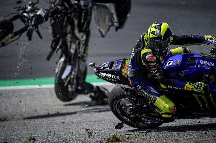 Jelang MotoGP Stiria 2020, Sirkuit Red Bull Ring alami perbaikan imbas crash horor pekan lalu.