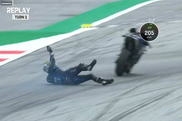 Tanda-tanda Maverick Vinales sebelum kecelakaan motornya hancur dan terbakar, tangannya sempat diangkat.