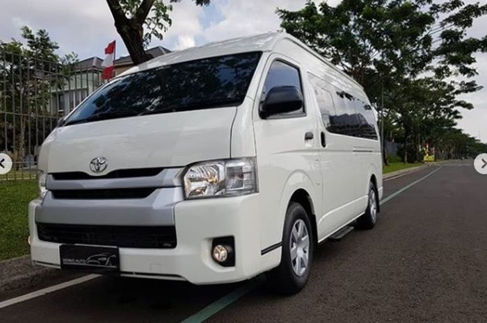 Toyota HiAce Commuter 2020