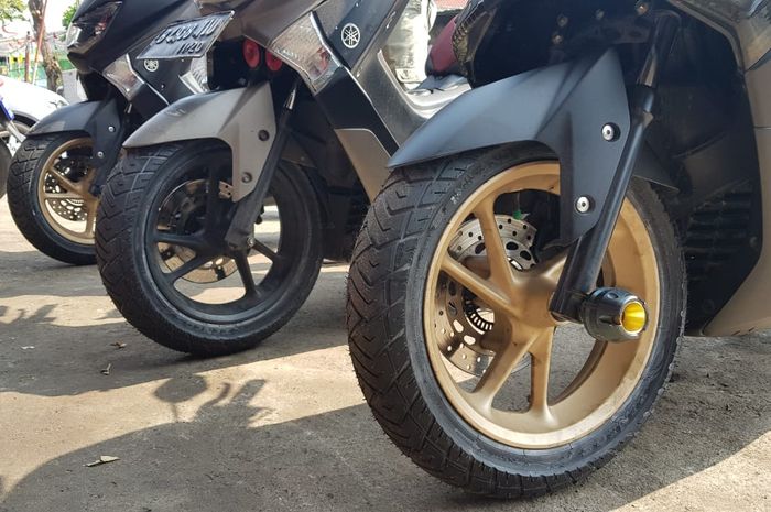 Ban Zeneos Milano untuk Yamaha NMAX