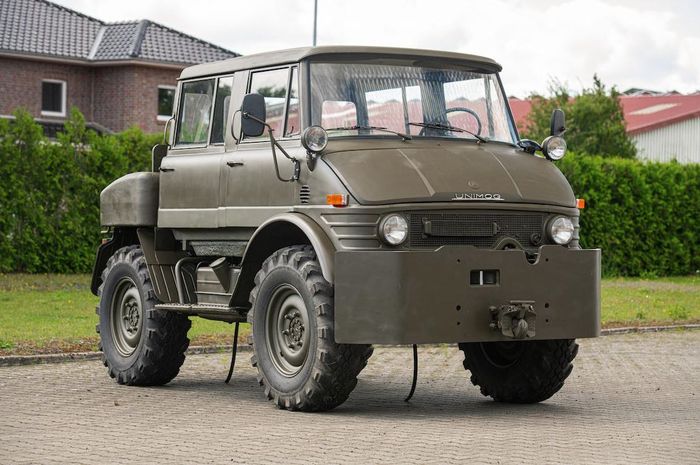 Mercedes-Benz Unimog 406 doppel kabine 4X4 1974