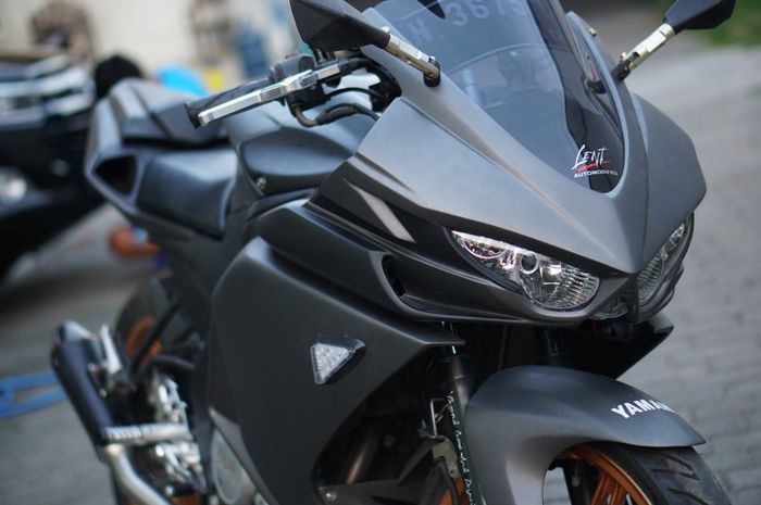 Modal 5,3 jutaan buat bikin Yamaha New V-ixion Lightning pakai bodykit fairing. 