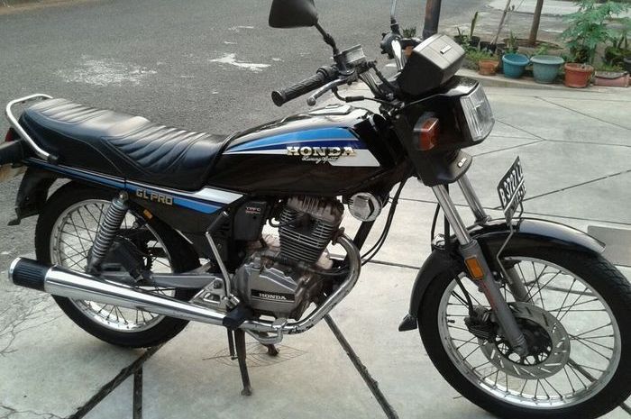 Honda GL Pro White Engine tahun 1990