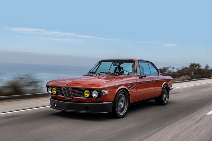 BMW 3.0CS bikinan rumah modifikasi SpeedKore untuk Robert Downey Jr