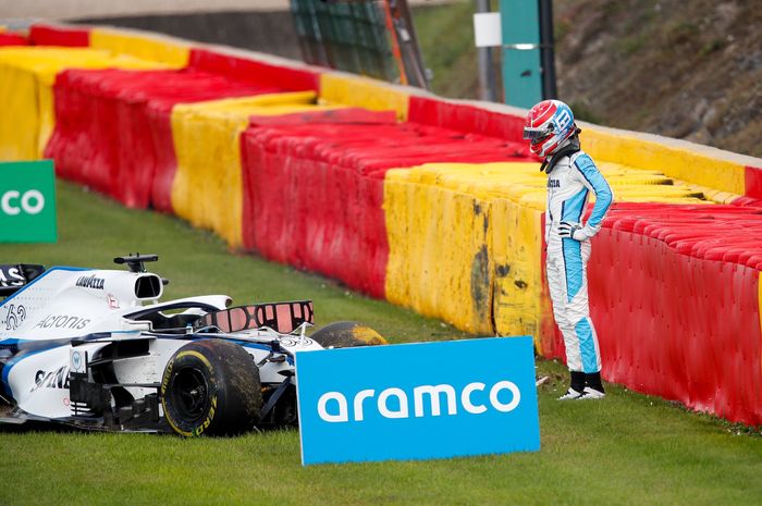 Kena sial di F1 Belgia 2020, pembalap Williams George Russell cuma bisa pasrah