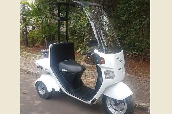 Motor langka Honda Gyro Canopy dijual bekasnya